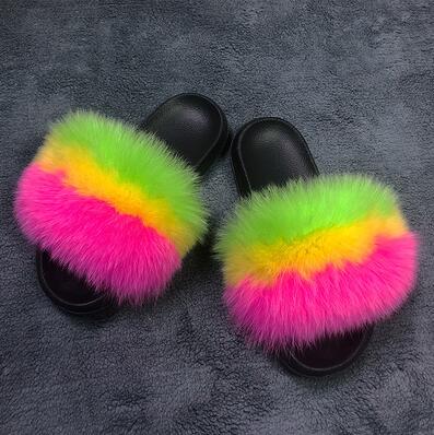 Faux Fur Slides – Plush Luxury Slip-On Slippers – Soft Fur Fashion Slides