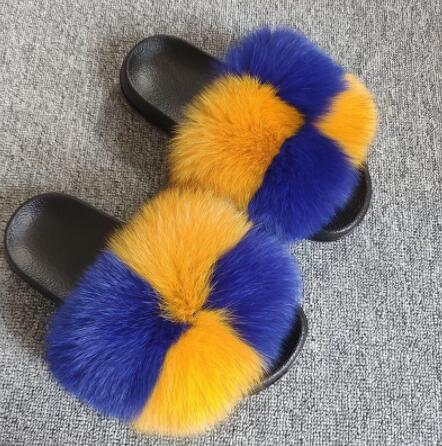 Faux Fur Slides – Plush Luxury Slip-On Slippers – Soft Fur Fashion Slides